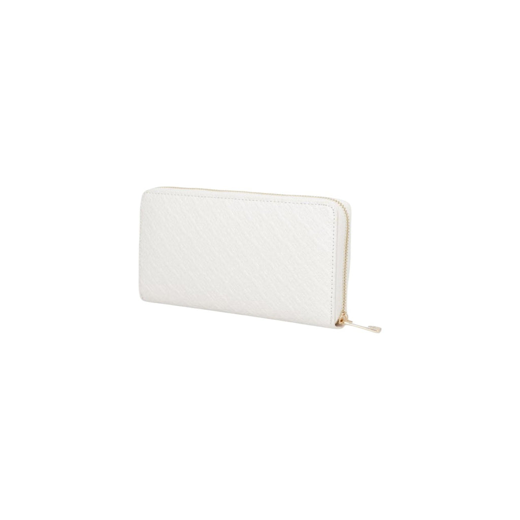 Tommy Hilfiger  Women Wallet