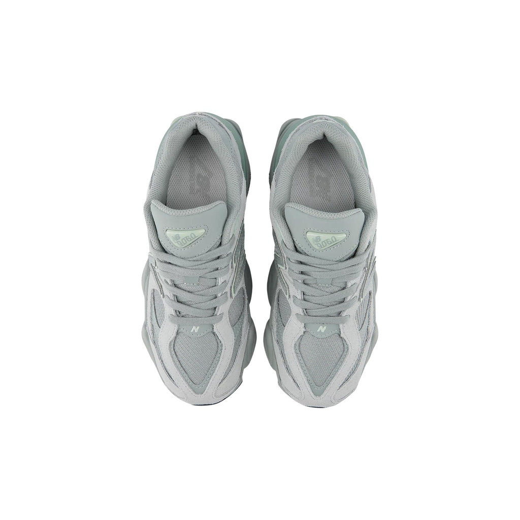 New Balance Women Sneakers