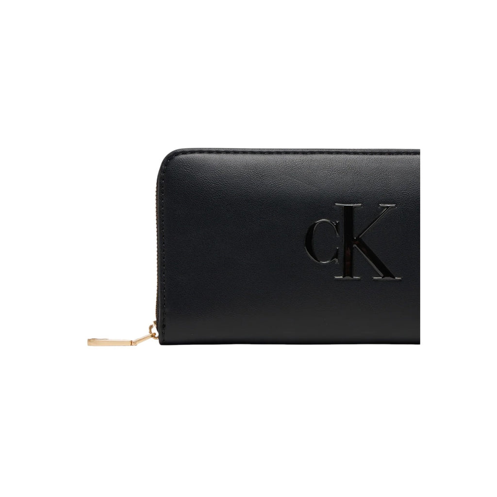 Calvin Klein  Women Wallet