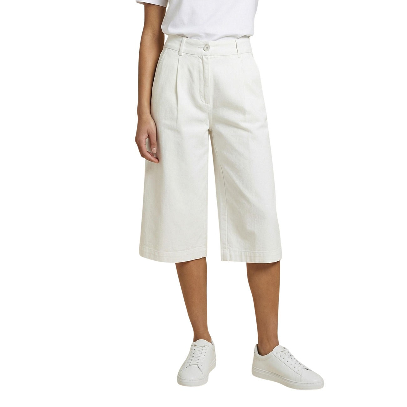 Only Women Short
