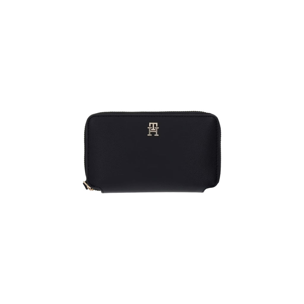 Tommy Hilfiger  Women Wallet