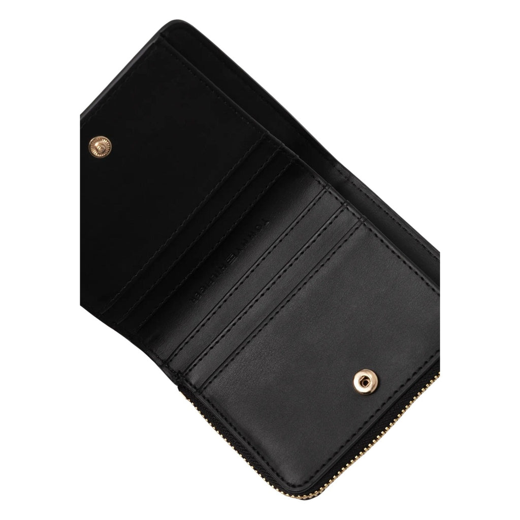 Tommy Hilfiger  Women Wallet
