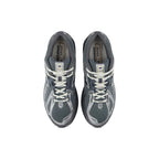 New Balance Men Sneakers