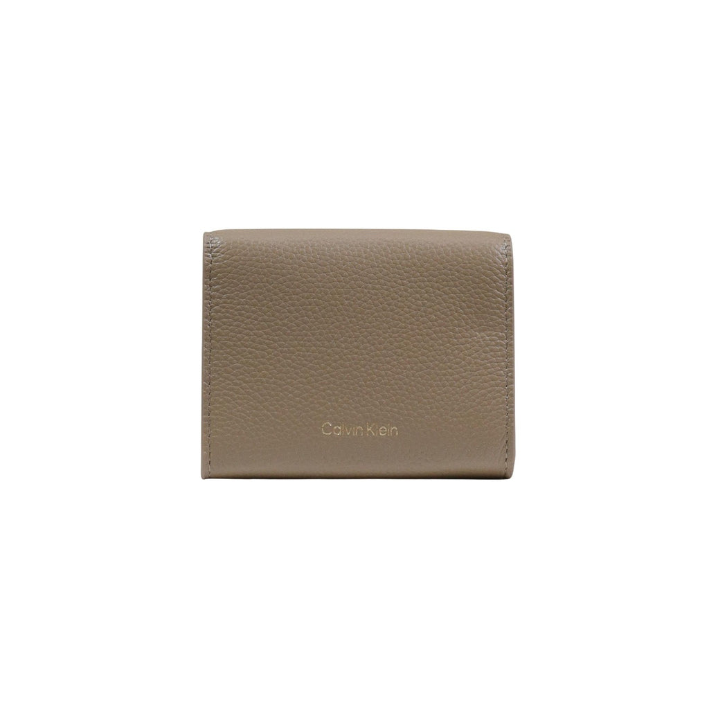 Calvin Klein  Women Wallet