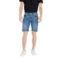 Levi`s Men Shorts