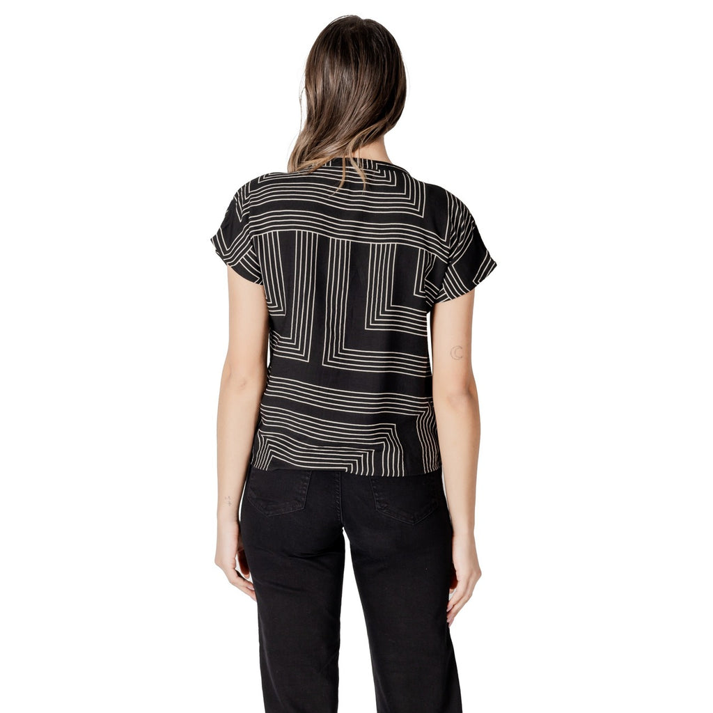 Jacqueline De Yong  Women T-Shirt