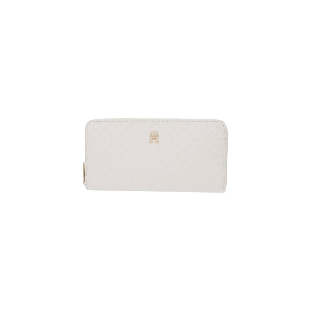 Tommy Hilfiger  Women Wallet